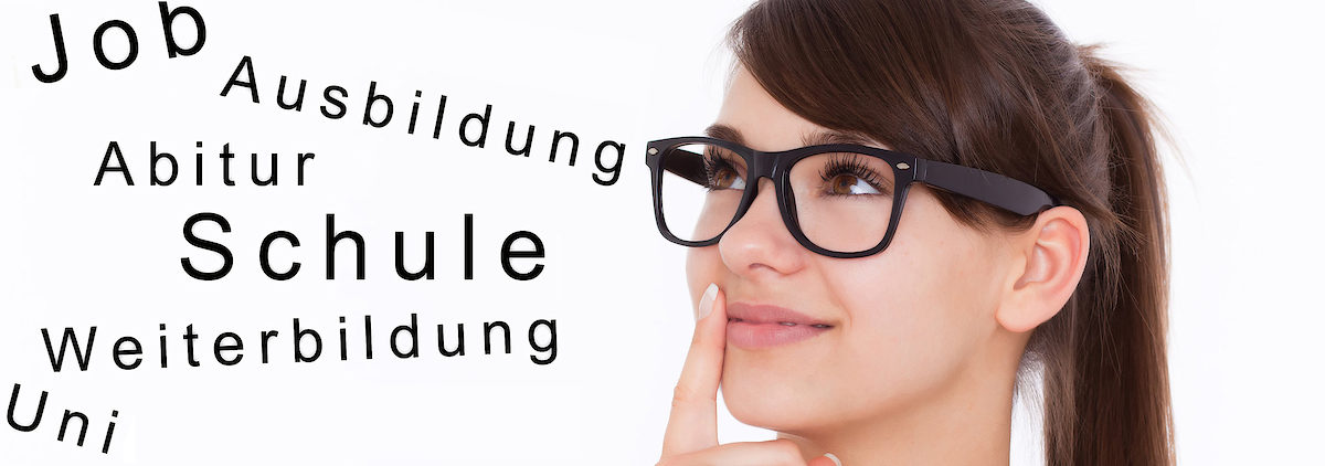 student, berlegen, mdchen, frau, junges, jung, jugendlich, job, ausbildung, beruf, schule, symbol, denken, nachdenken, gedanken, zukunft, vision, perspektive, ausblick, jobsuche, karriere, berufliche, berufsweg, leben