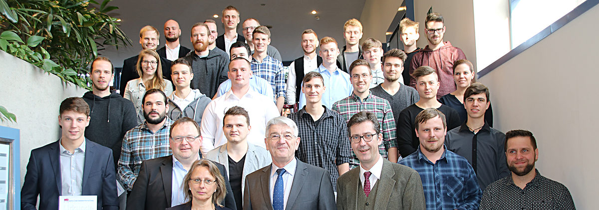 Stipendiaten 2018 Georg Eydel Handwerkerstiftung. Georg Eydel-Stifung: Stipendien für Junghandwerker aus dem Bauhandwerk.