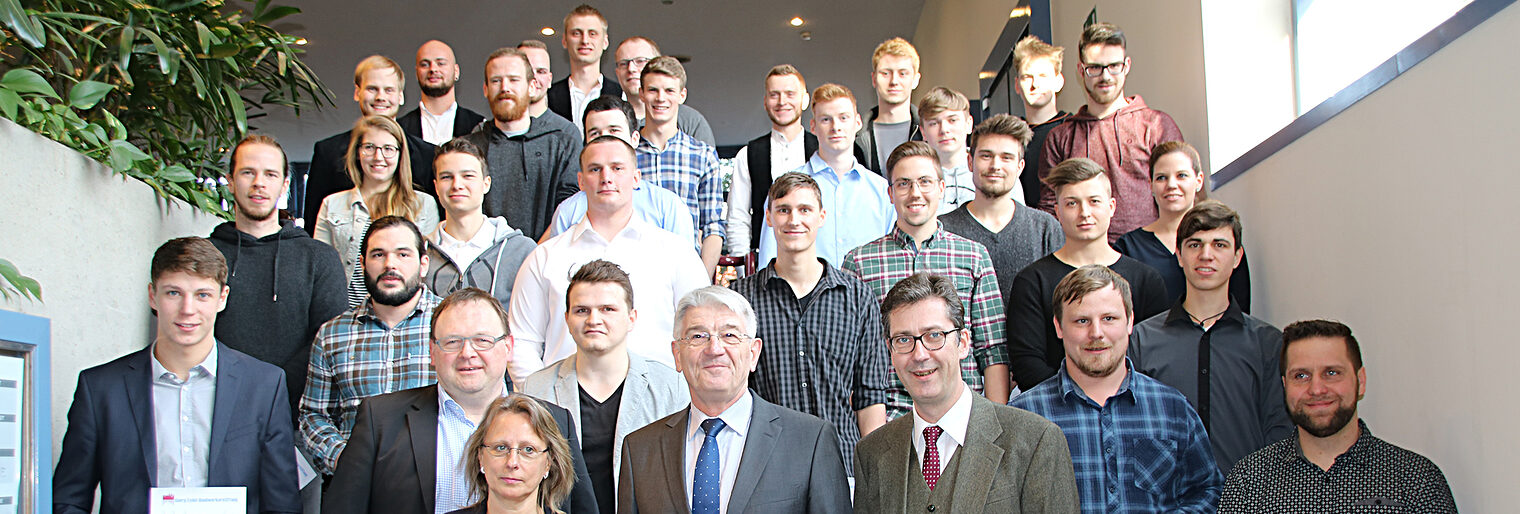 Stipendiaten 2018 Georg Eydel Handwerkerstiftung. Georg Eydel-Stifung: Stipendien für Junghandwerker aus dem Bauhandwerk.