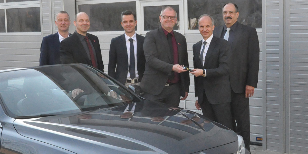 Neues Schulungsfahrzeug Kfz-Ausbildung Bildungszentrum Schweinfurt Neues Schulungsfahrzeug Kfz-Ausbildung Bildungszentrum Schweinfurt
