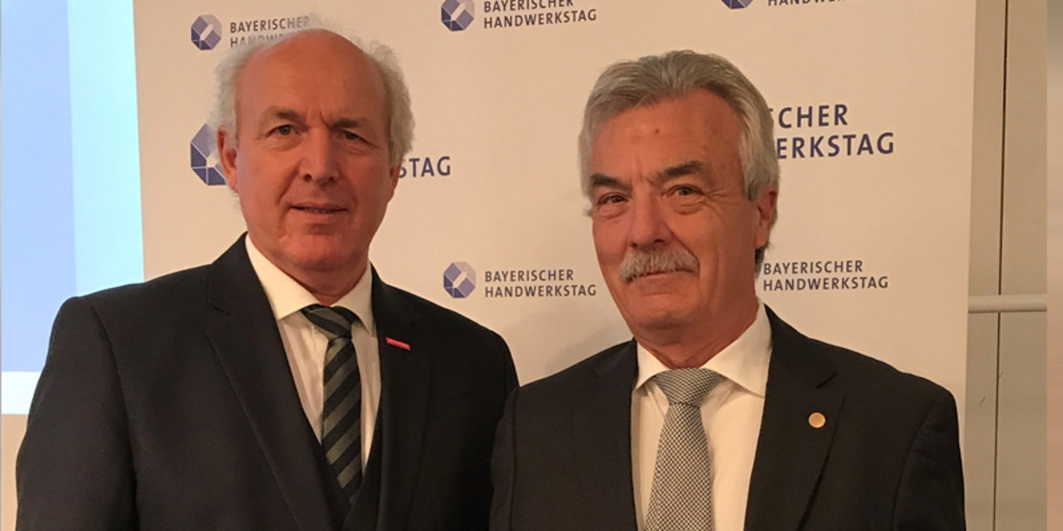 Goldene Ehrennadel | Bayerischer Handwerkstag | Rolf Lauer Goldene Ehrennadel | Bayerischer Handwerkstag | Rolf Lauer