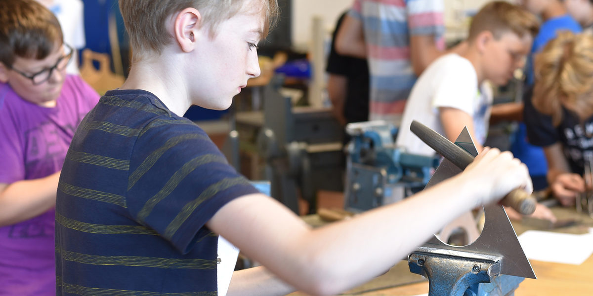 Ferienwerkstatt 2019 | Bildungszentrum Aschaffenburg | Ausbildung Ferienwerkstatt 2019 | Bildungszentrum Aschaffenburg | Handwerkskammer für Unterfranken | Ausbildung im Handwerk