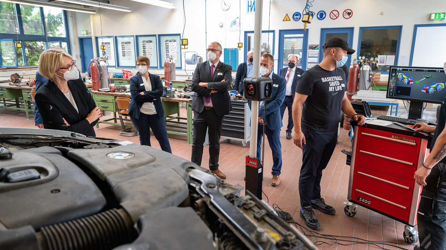 Bundesbildungsministerin_Karliczek_Fahrzeugakademie (10)