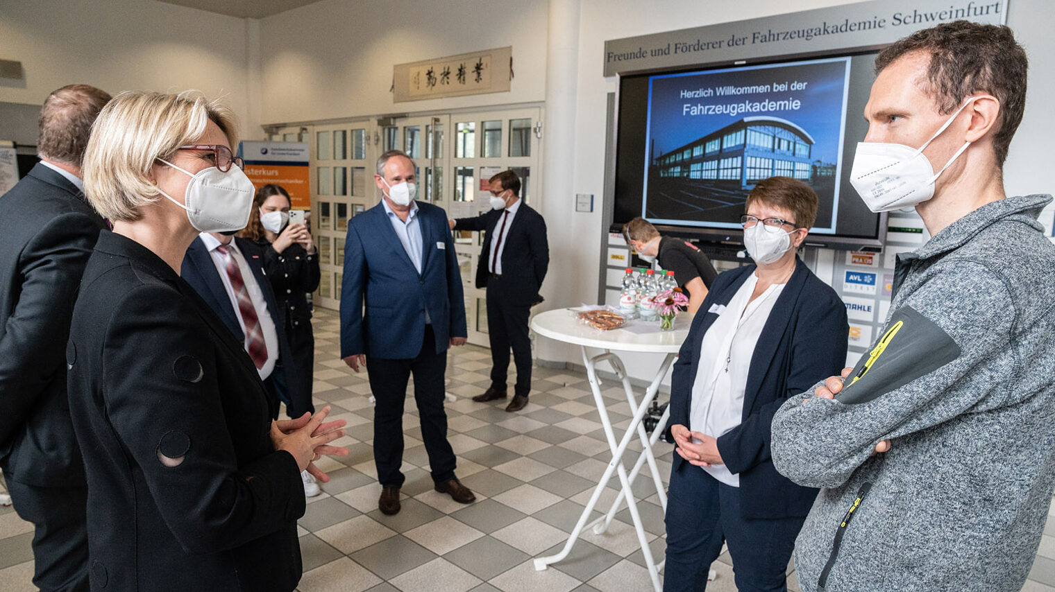 Bundesbildungsministerin_Karliczek_Fahrzeugakademie (11)