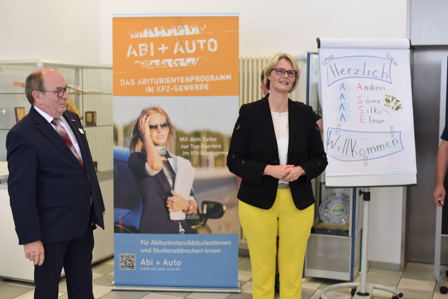 Bundesbildungsministerin_Karliczek_Fahrzeugakademie (3)