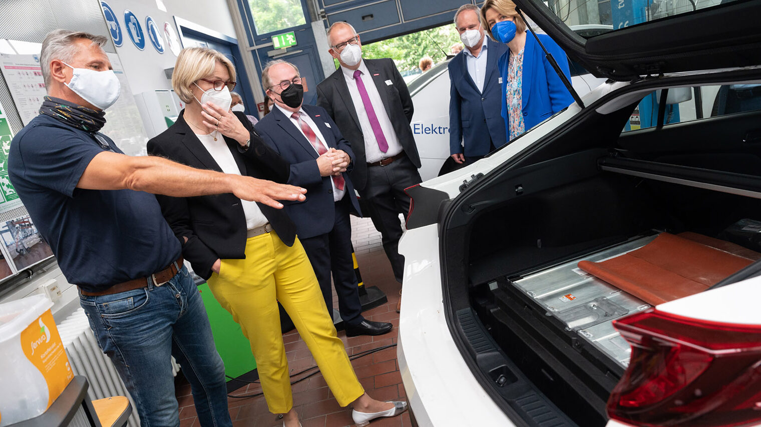Bundesbildungsministerin_Karliczek_Fahrzeugakademie (7)