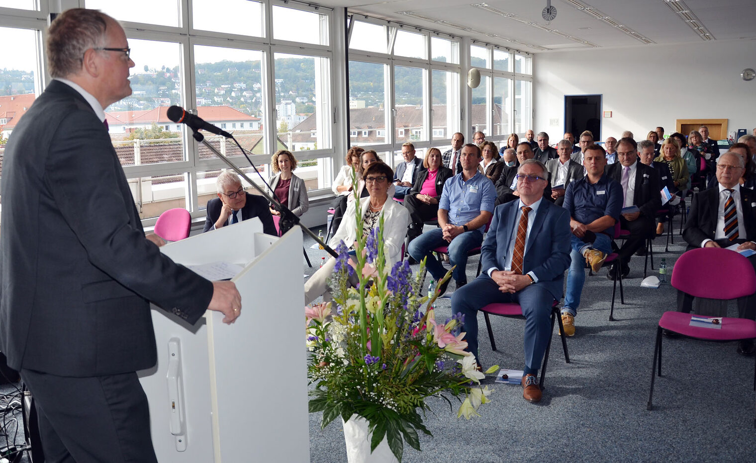 Ludwig Paul, Hauptgeschäftsführer der Handwerkskammer für Unterfranken. Ludwig Paul, Hauptgeschäftsführer der Handwerkskammer für Unterfranken.