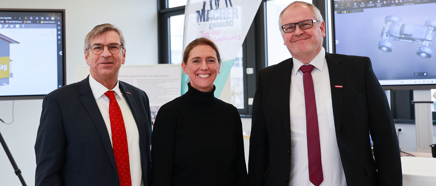 Eröffnung Macher-Tag 2023 | Tag des Handwerks an Schulen in Unterfranken Personengruppe bei Veranstaltung