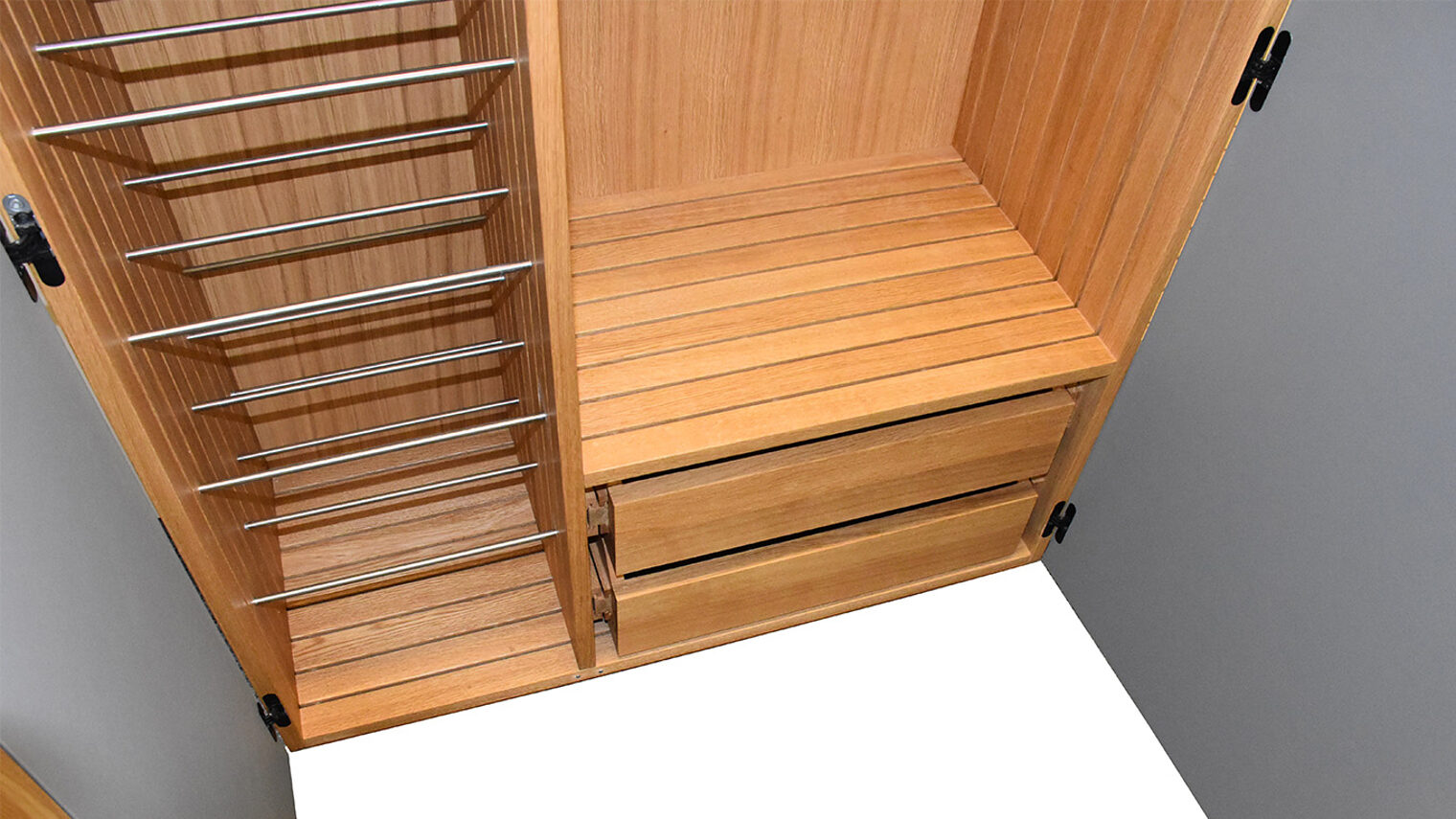 Schreinermeisterstück Innenansicht Garderobe