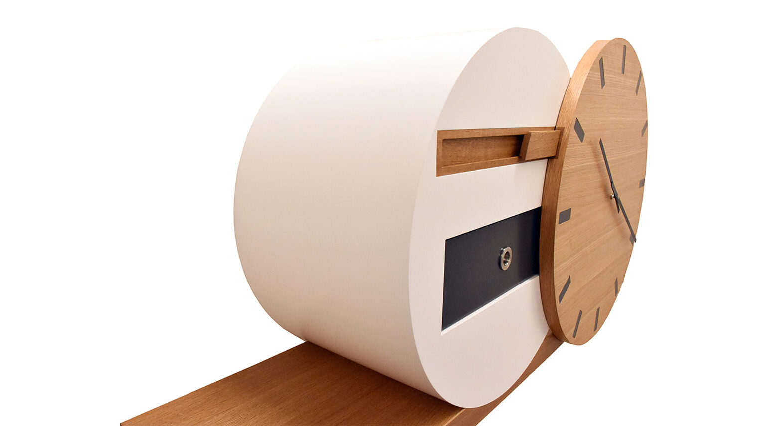 Schreinermeisterstück Hängesideboard mit Uhr und Verstauraum dahinter