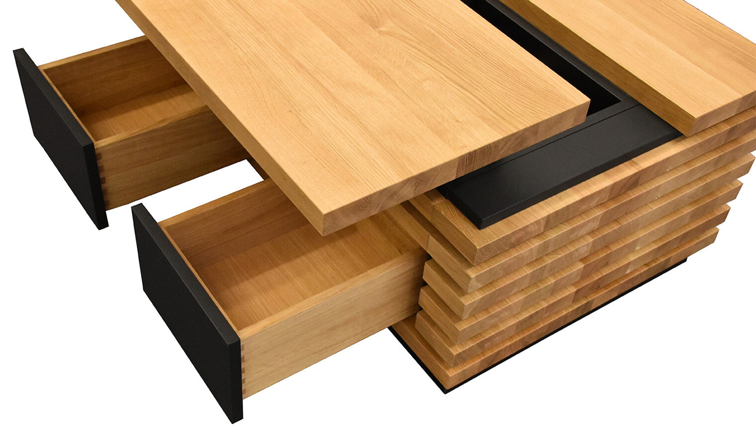 Schreinermeisterstück Schrägansicht aufgeklappter Couch-Tisch