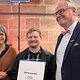 Gruppenfoto mit Landessieger und Hauptgeschäftsführer Ludwig Paul sowie der stellvertretenden Hauptgeschäftsführerin Andrea Sitzmann.