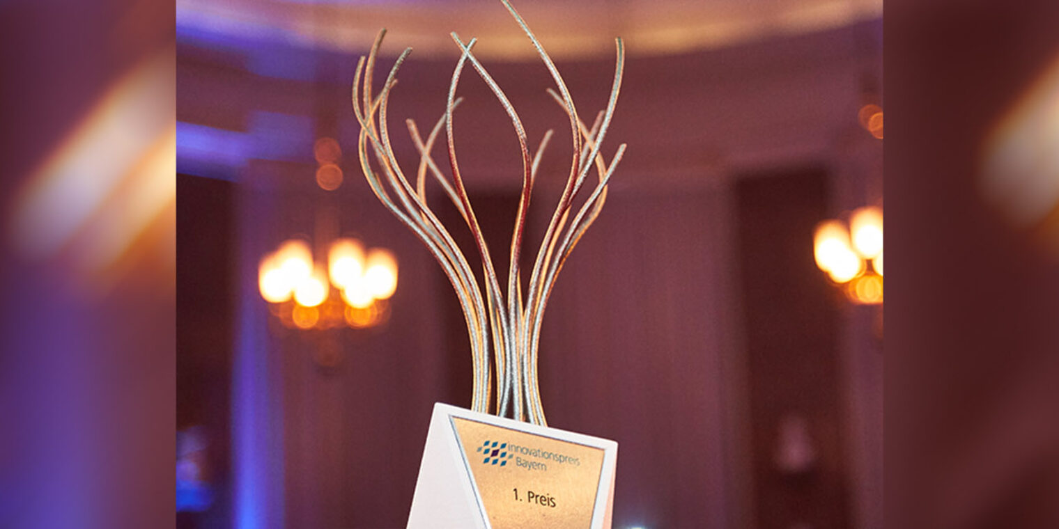 Preis/Trophäe des Innovationspreises Bayern