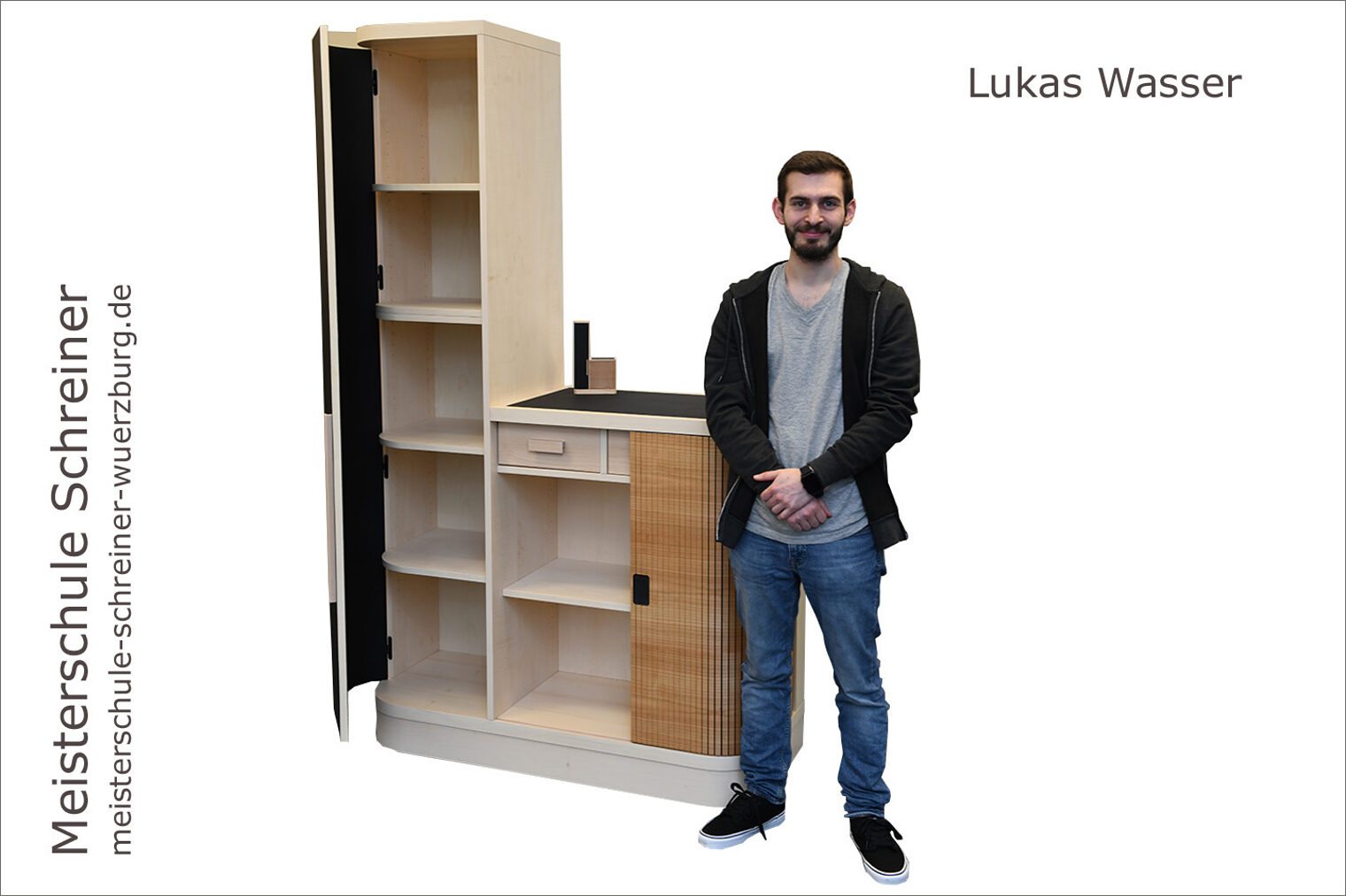 Meisterschule Schreiner Handwerkskammer für Unterfranken Porträt Lukas Wasser mit seinem Büroschrank als Schreinermeisterstück