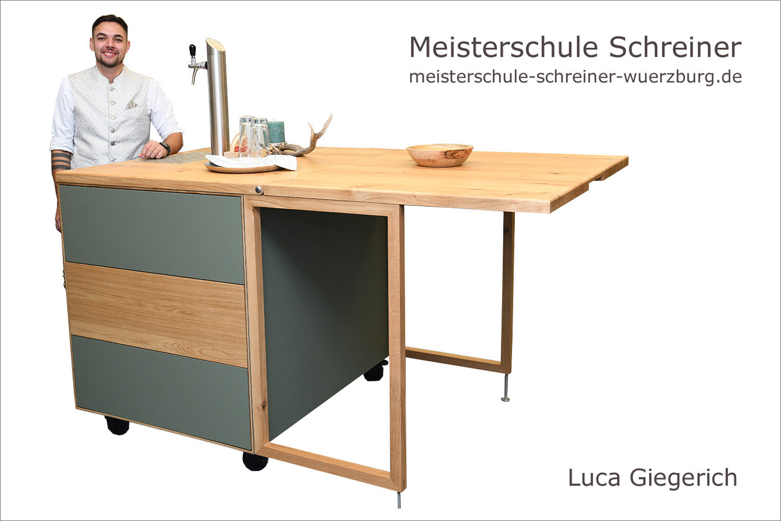 Meisterschule Schreiner Handwerkskammer für Unterfranken Porträt Luca Giegerich mit seinem mobilen Zapfhahntisch als Schreinermeisterstück