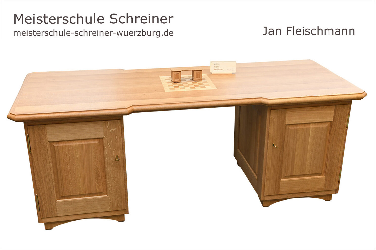 Meisterschule Schreiner Handwerkskammer für Unterfranken Schreinermeisterstück Schreibtisch von Jan Fleischmann