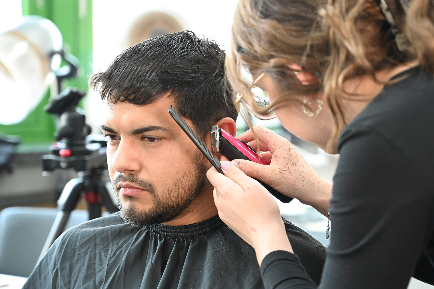 Friseurmeisterschule praktische Übung Herrenhaarschnitt