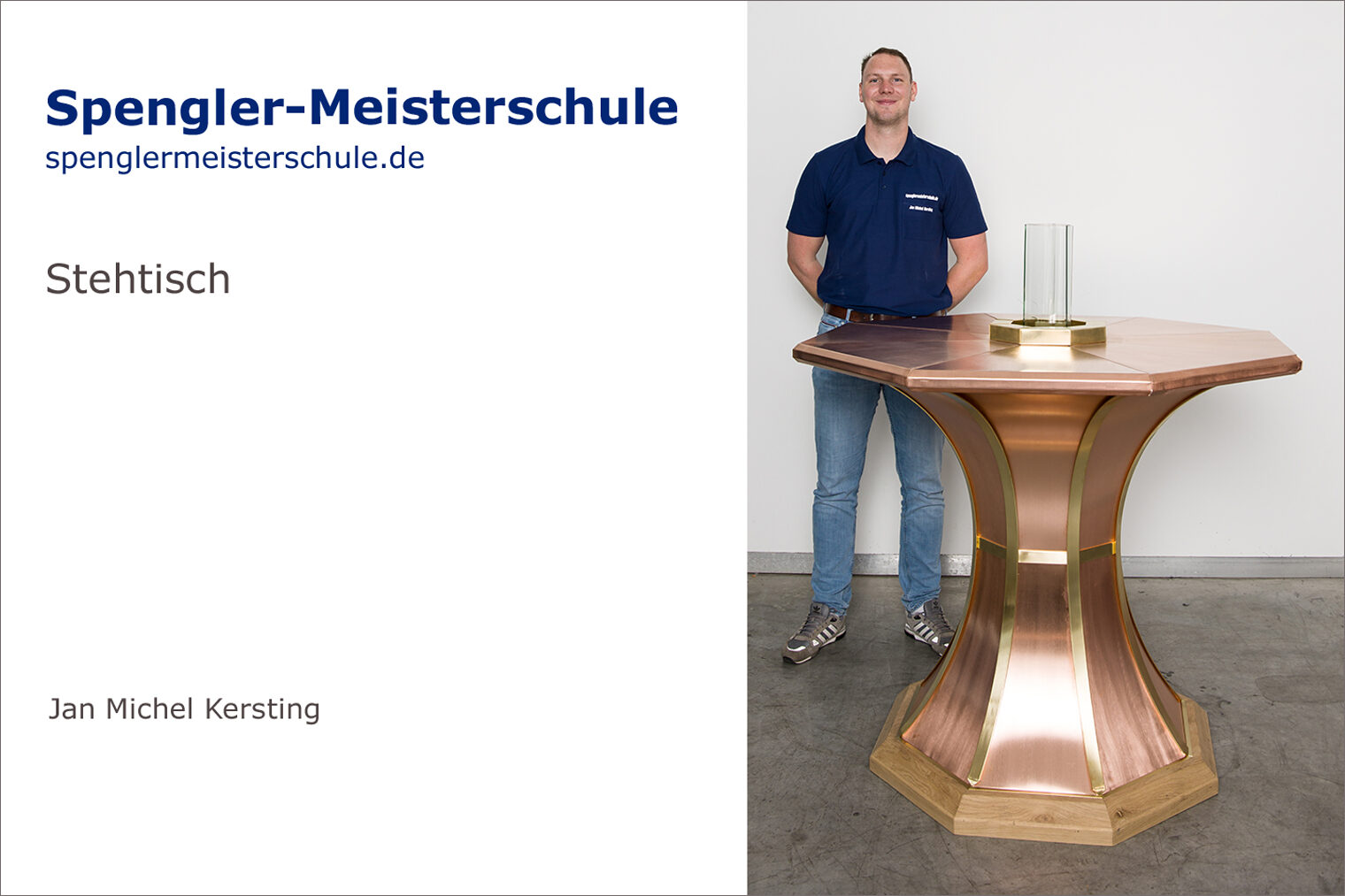 Porträt Jan Michel Kersting mit seinem Spenglermeisterstück
