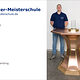 Porträt Jan Michel Kersting mit seinem Spenglermeisterstück