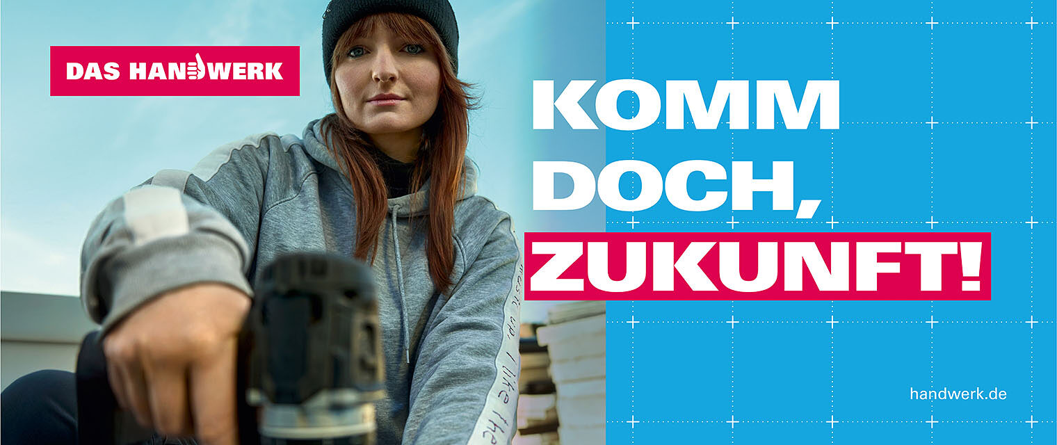 Auf den Bild ist eine Frau. Text: Komm doch, Zukunft