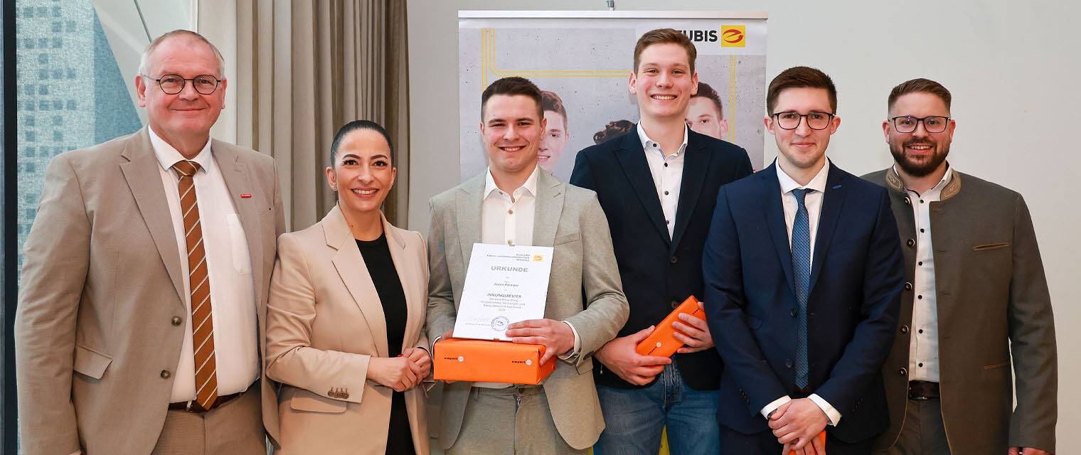 Gruppenfoto Auszeichnung der Prüfungsbesten