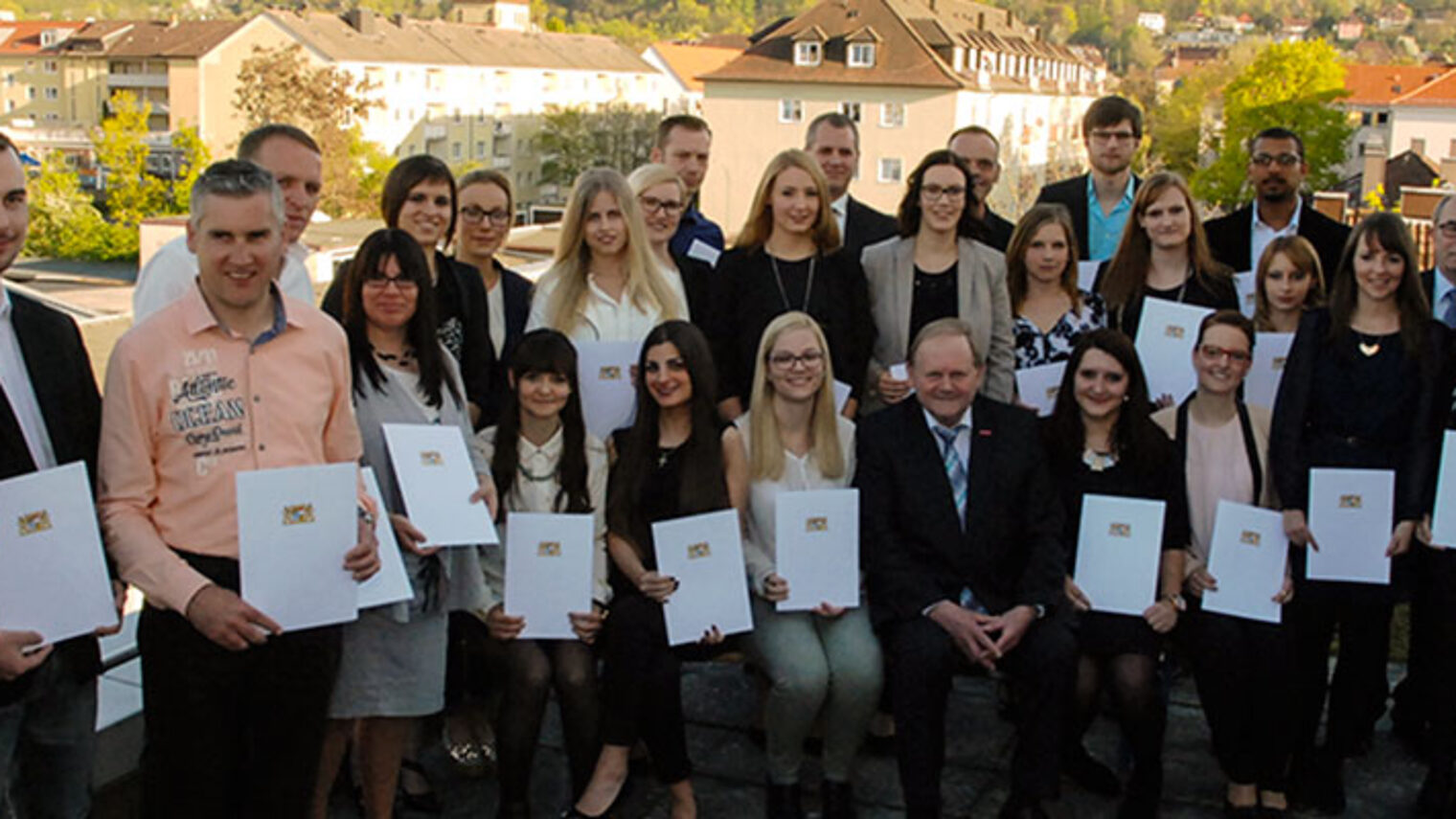 36 junge Menschen haben die verschiedenen Aufstiegsfortbildungen der Handwerkskammer als Beste abgeschlossen. Sie wurden mit dem Meisterpreis der Bayerischen Staatsregierung ausgezeichnet.